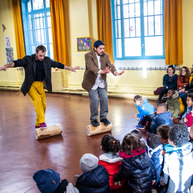 Cie La Susceptible / Alejandro Escobedo &amp; Salvo Cappello à l'école maternelle Belliard (Paris 18e) en 2019.